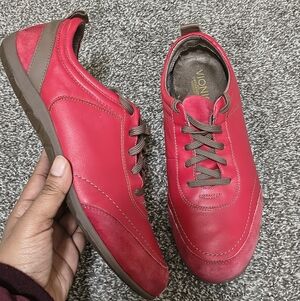 Vionic Orthaheel Tahoe Red Brown Leather Sneaker Women's 9 Suede Willa